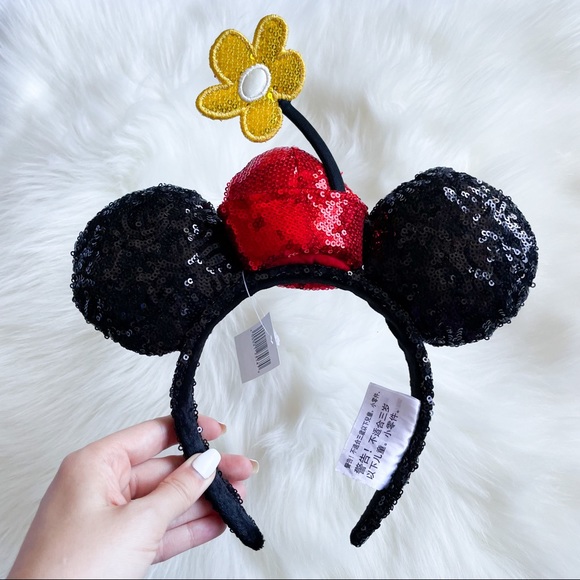 🎉SOLD🎉 NWT Disney Parks Minnie Mouse Sequined Flower Pot Hat Mickey Ears